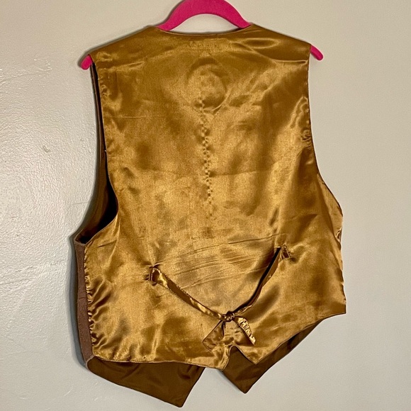 VTG Leather Waistcoat in Brown - Picture 7 of 8
